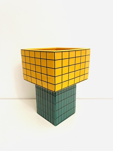 Vaso geometrico in - 🟠,