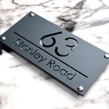 Insegna porta numeri civici