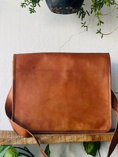 Borsa In Pelle Adatta