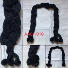 SCIARPA A FANTASIA INTRECCIO CON PON PON COLORE NERO