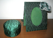 SCATOLA OVALE COPERCHIO IMBOTTITO CON PORTAFOTO IN TESSUTO PLISSET COLLECTION