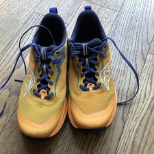 Scarpe da corsa atletica trail