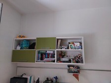 Camera ragazzo bianca e verde - letto, armadio, cassetiera, pensili, scrivania