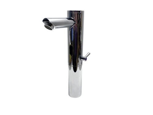 Rubinetto lavabo con sensore - , a