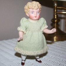 Antica bambola bambina sorella