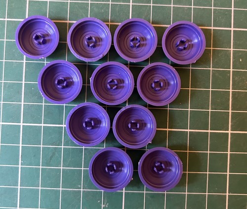 Subbuteo basi viola - , leggere