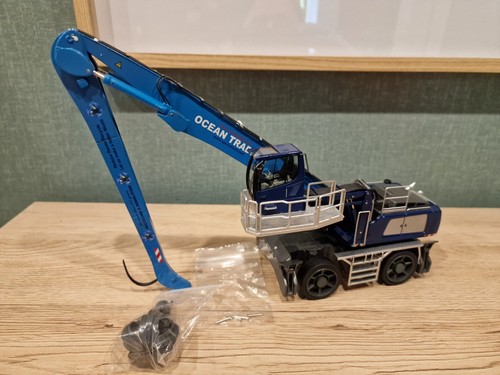 Nzg liebherr in blu - nzg, 80