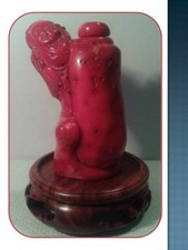 Scultura bottiglia in corallo