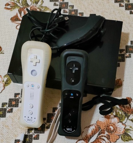 Nintendo wii console 2 - console,