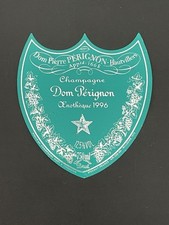 Une étiquette de champagne Dom Pérignon Oénothèque 1996 Verte