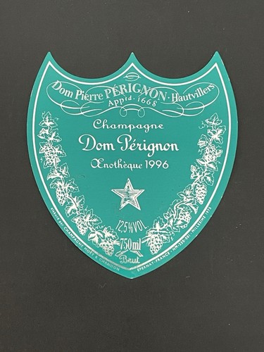 Une étiquette champagne - une,