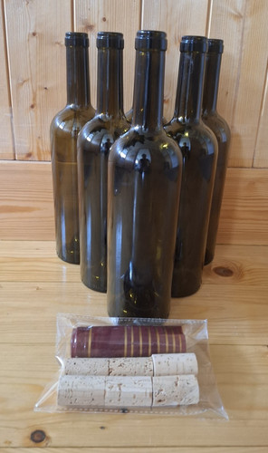 Bottiglie vino con tappi - 6, di