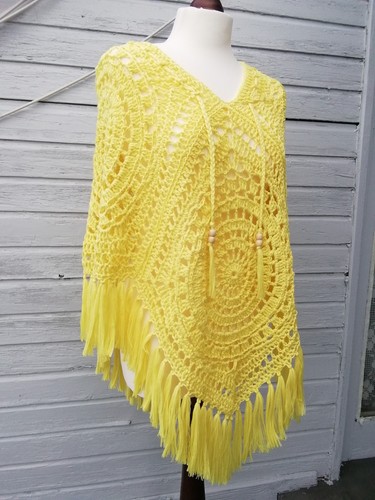 Poncho all uncinetto - poncho, *