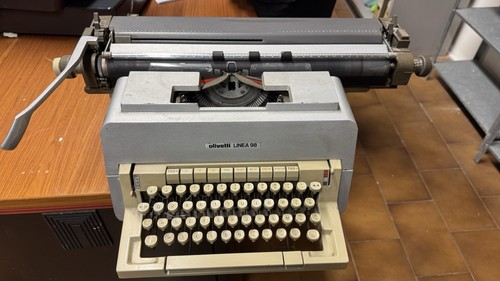 Vintage 1974 olivetti linea - vintage,