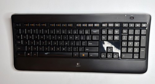 Logitech k800 - logitech,