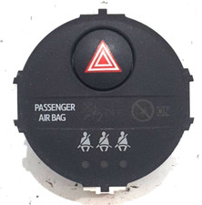 RICAMBI USATI, PULSANTIERA 4 FRECCE TOYOTA YARIS, ANNO : 2016