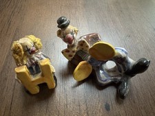 Due personaggi clown ceramica
