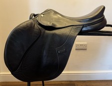 Sella da salto Shires 17" nera