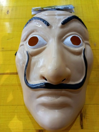 Maschera plastica casa - in,