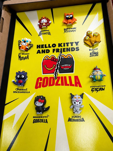 Hello kitty godzilla - kitty,
