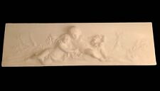 Figure Bassorilievo In Gesso