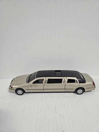 Kinsmart 1999 lincoln town - kinsmart,