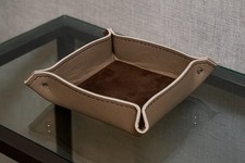 SVUOTA TASCHE PORTA OGGETTI IN VERA PELLE BEIGE, IDEA REGALO DIM. 18x18cm