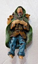 statuina presepe confalonieri?  vasaio in resina H 9 cm n 14-23 manca la base