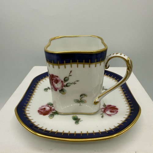 Tazza piattino quadrato - e,
