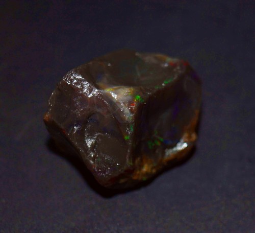 Opale nero etiope naturale
