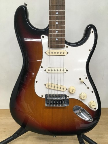 Venditore chitarra elettrica - venditore,