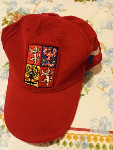 Cappello rosso - ***,