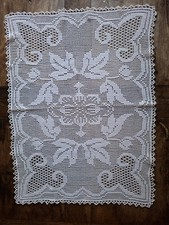 Centrotavola all'uncinetto con filo perlè lavorazione filet avorio - vintage