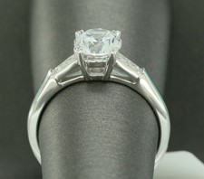 Anello di fidanzamento in oro