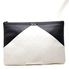 Chanel pochette ragazzo