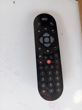TELECOMANDO SKY Q .