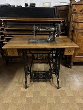 Macchina Da Cucire Restaurata Marca Necchi 