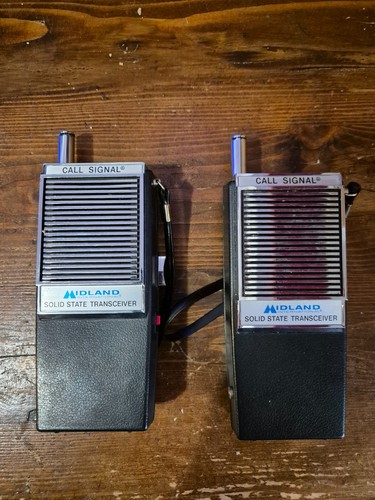 Walkie talkies call signal - 2,