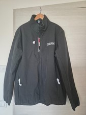 nuovo giubotto di Mercedes