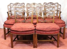 Bellissimo set di otto sedie