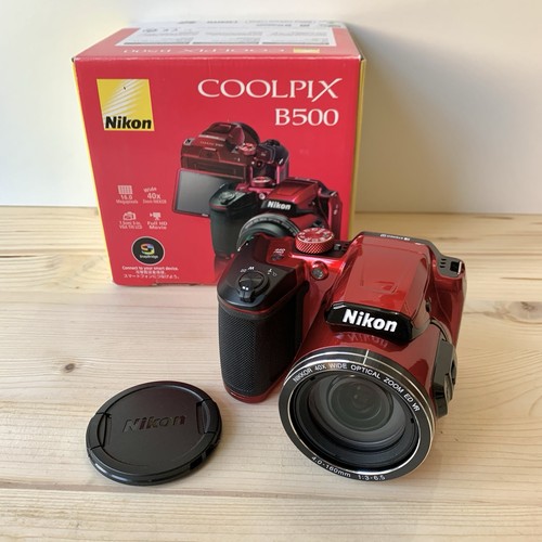 Fotocamera bridge compatta