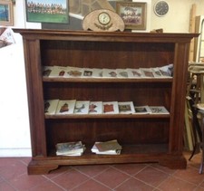 Libreria a giorno in stile