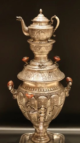 Antico museo argento massiccio