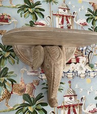 Scaffale in legno intagliato da parete per tronchi elefanti