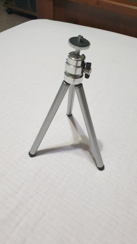 Mini treppiede universale