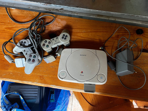 Sony playstation console - 1,
