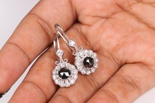 Orecchini con diamanti taglio