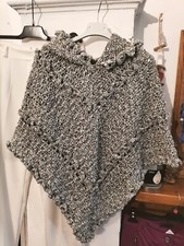 poncho donna Uncinetto Con Cappuccio Fatto A Mano Modello Unico