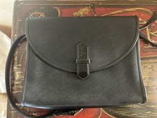 Yves Saint Laurent Borsa a