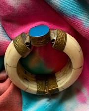 Bracciale Etnico In Osso Con Pietra